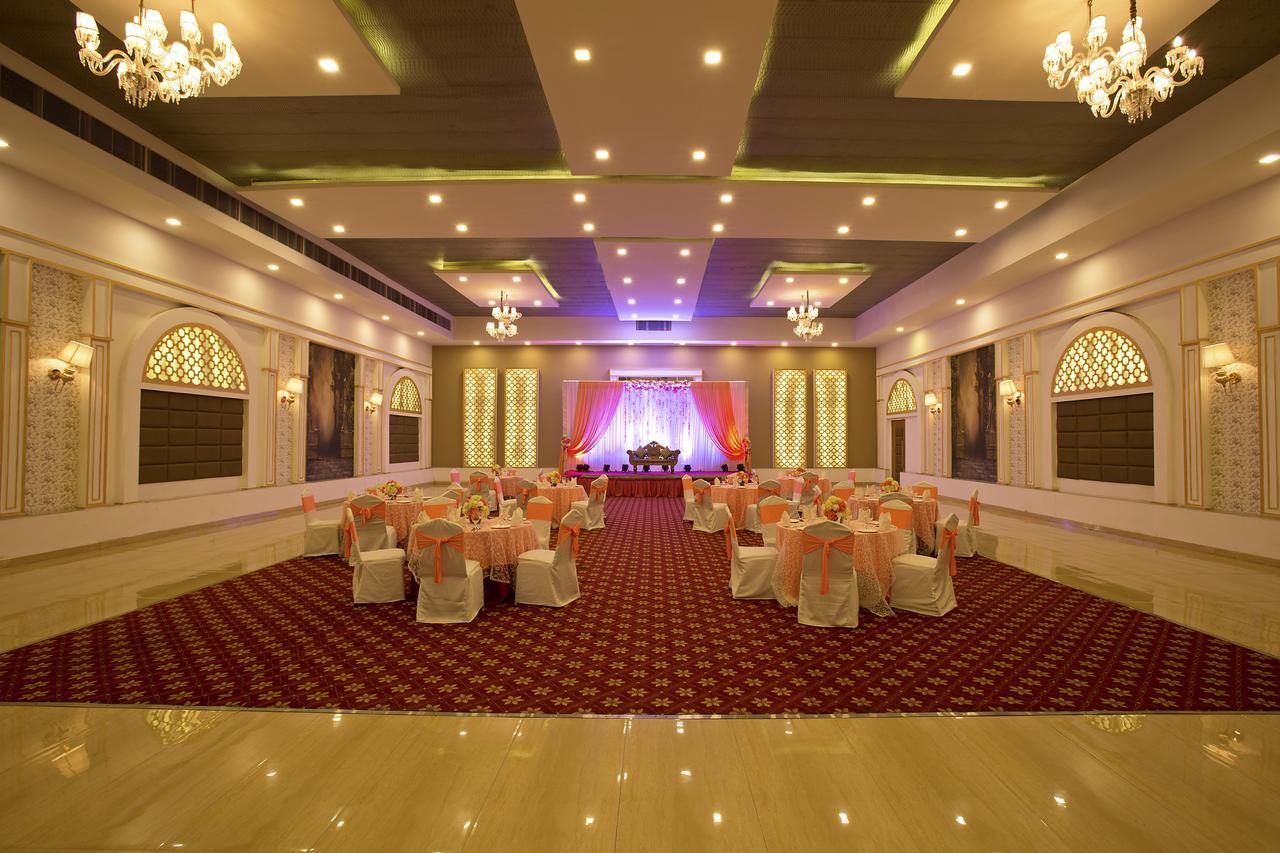 Inde Hotel Chattarpur 新德里 外观 照片